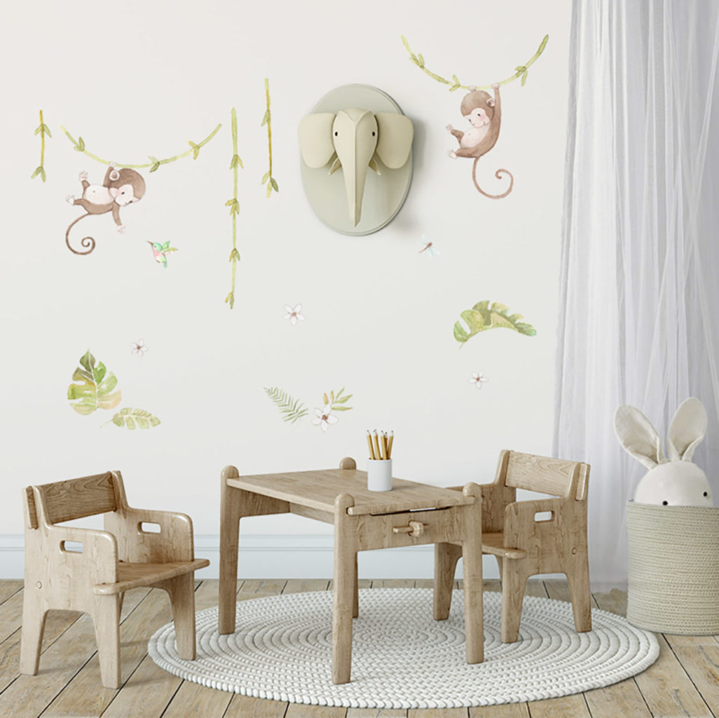 Papel pared infantil mono tropical en ramas - TenVinilo